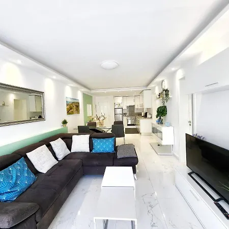 酒店 Atalaya Court 阿德耶